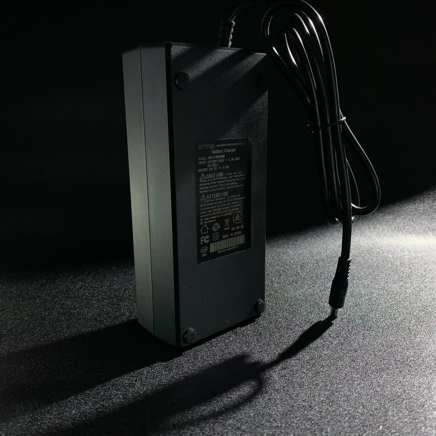 SANS Charger 58.8V 3A | DC2.1 Port